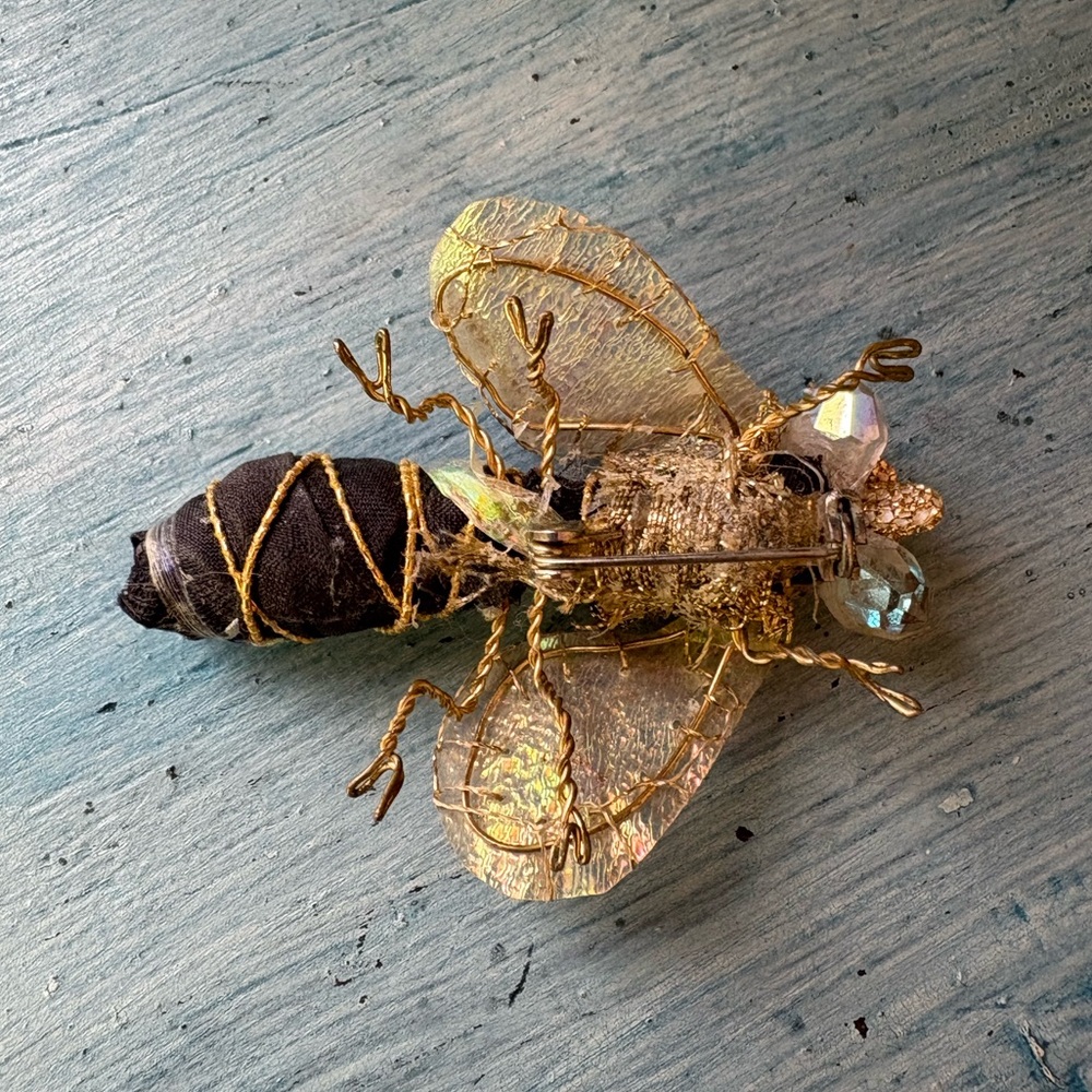 Handcrafted Bee Brooch with Shimmering Gold Accents - Picture 5 of 11